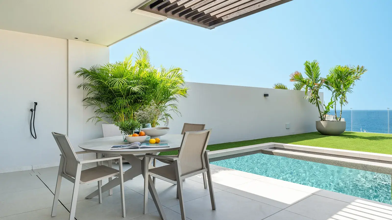 ICONIC — Appartements neufs avec piscine privée, première ligne de mer à Callao Salvaje — photo 5