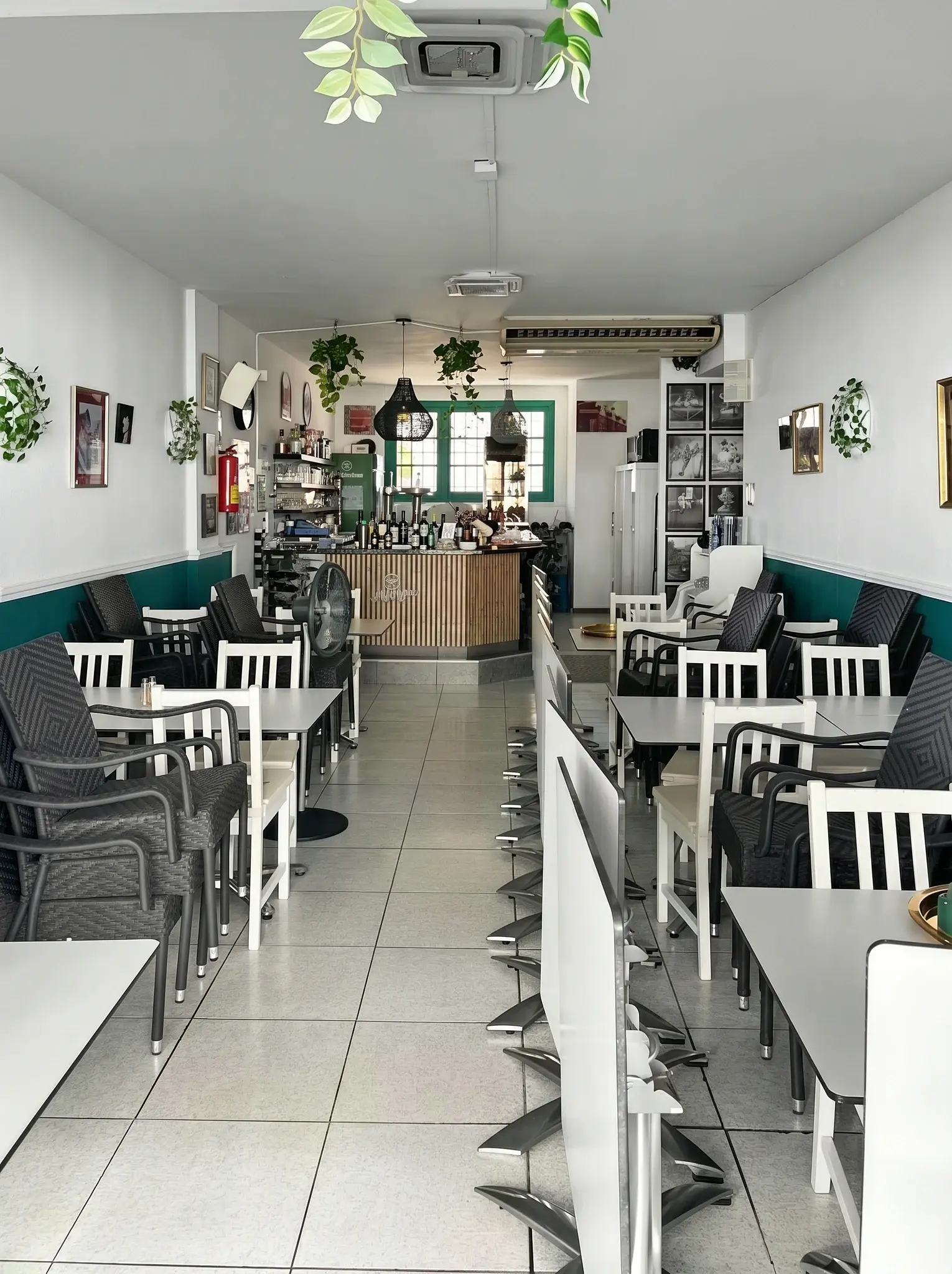 Local commercial équipé au cœur de Los Cristianos — photo 2