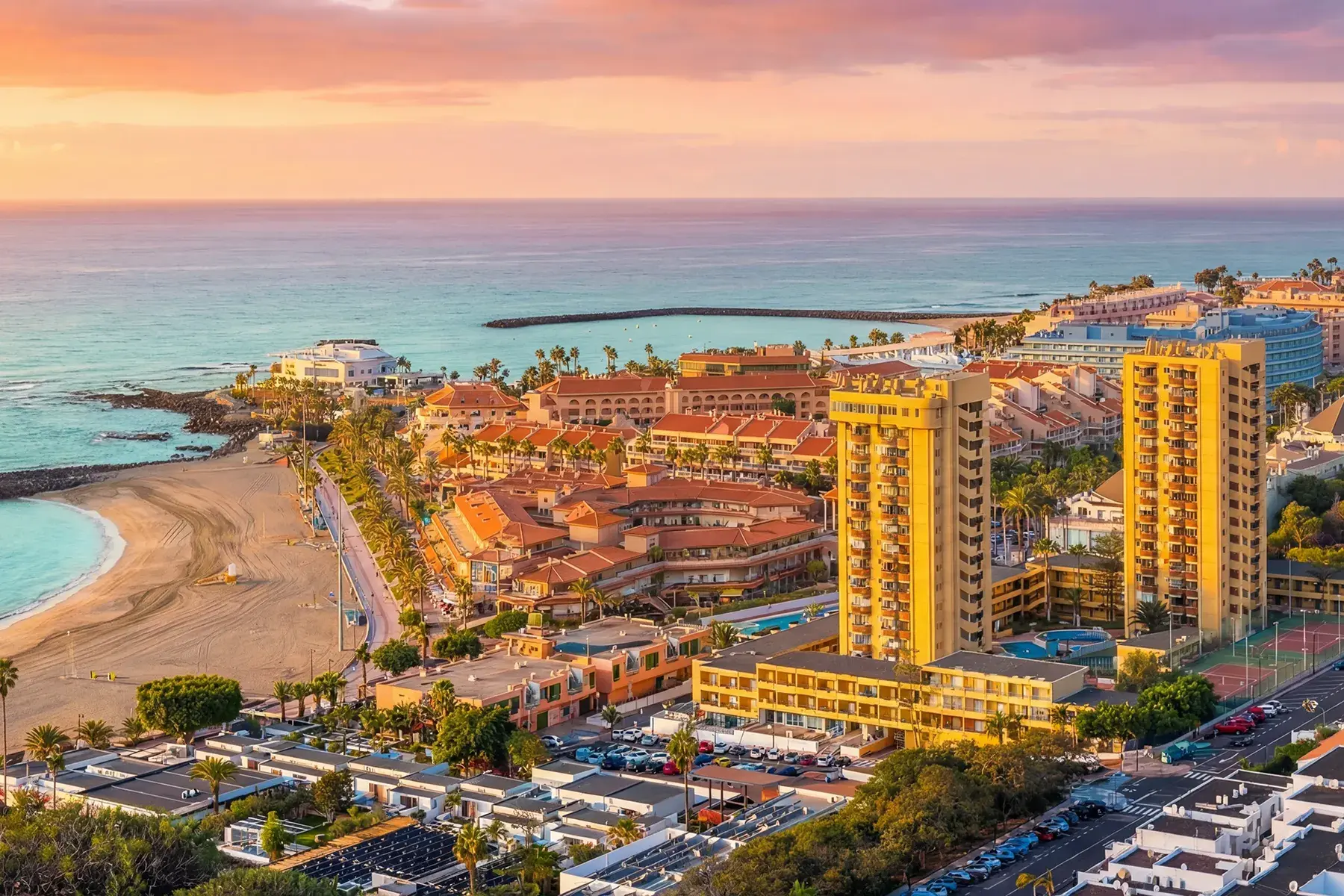 Vue du quartier Los Cristianos à Tenerife