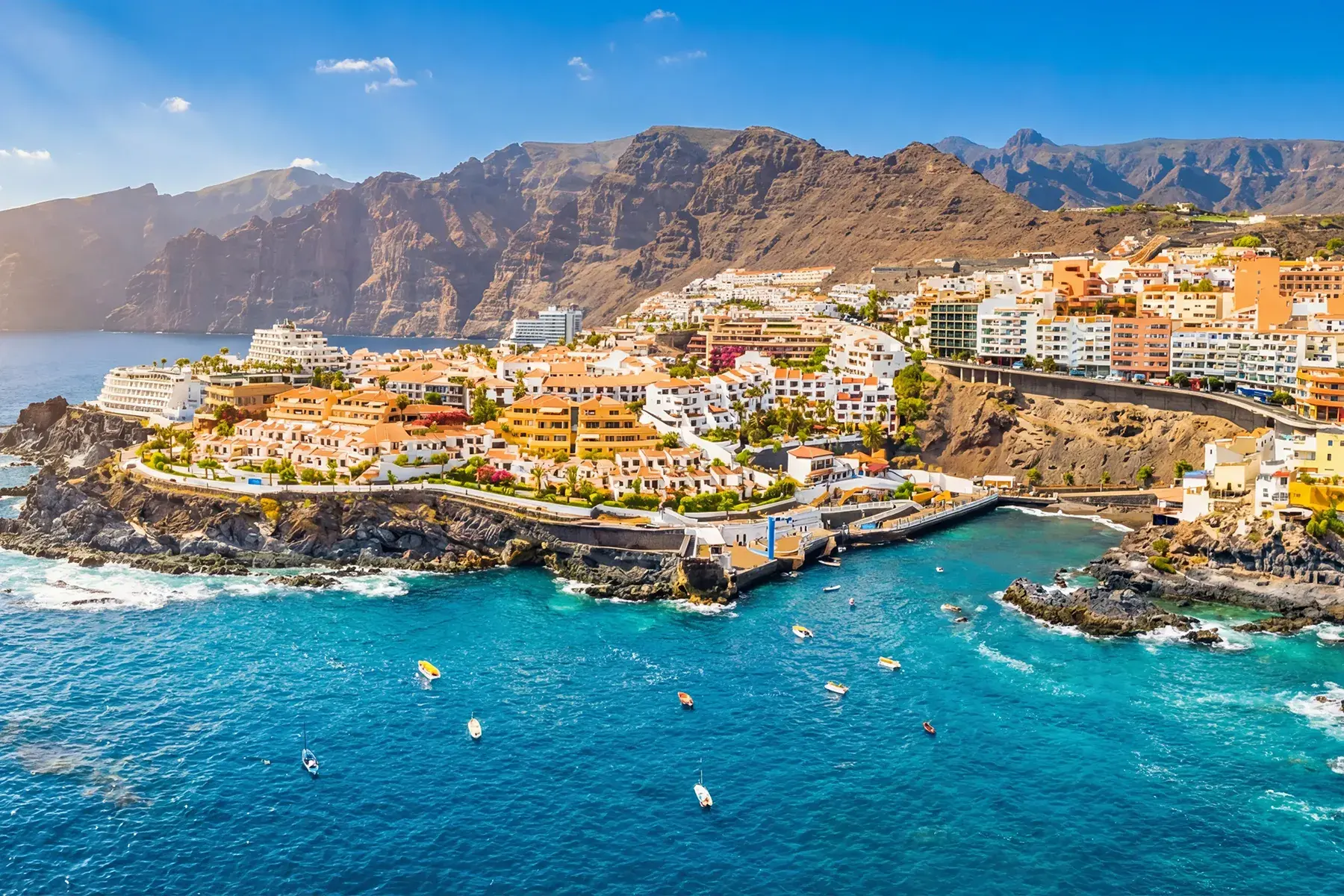 Vue du quartier Los Gigantes à Tenerife