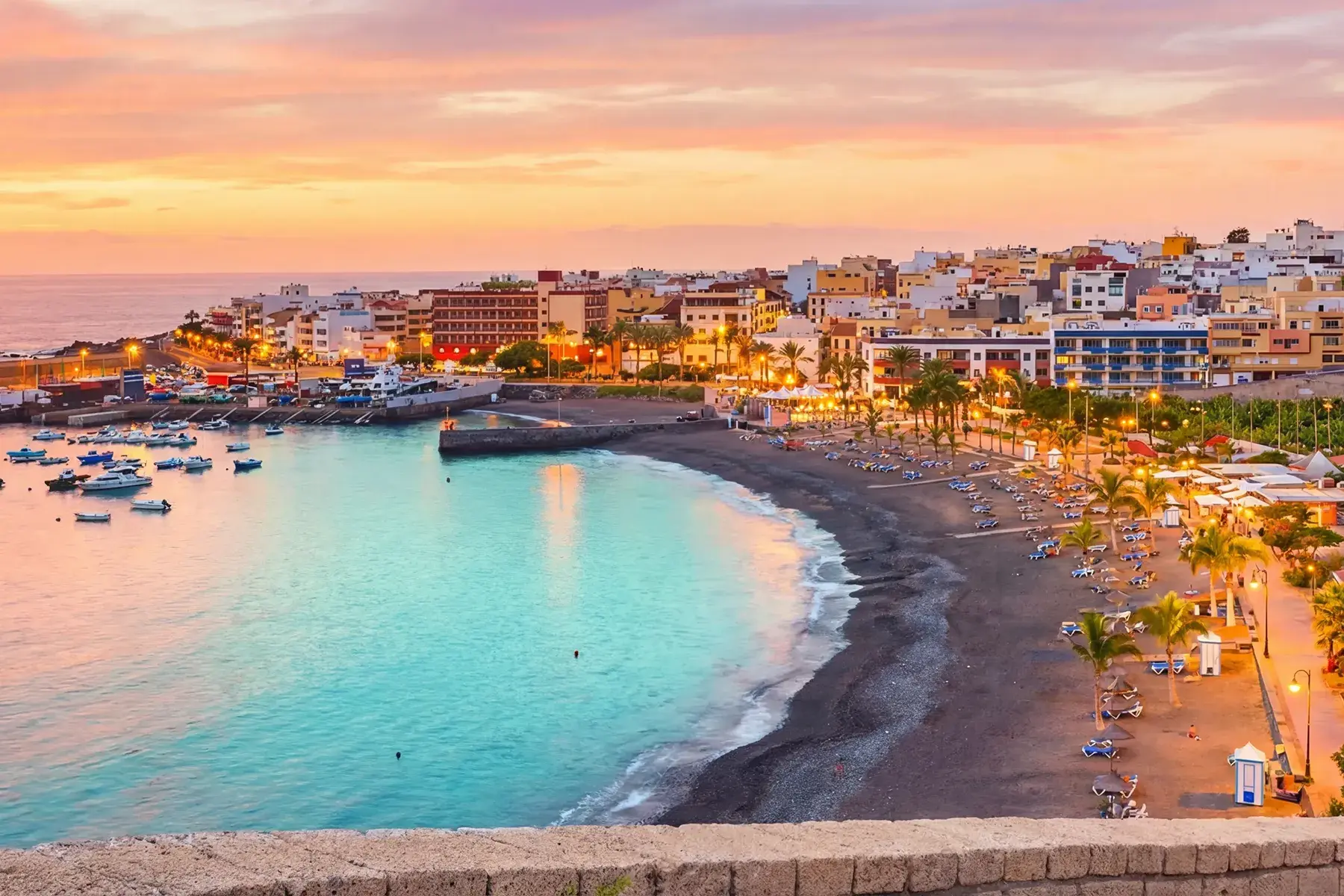 Playa San Juan — Front de mer et port de Playa San Juan, sud-ouest de Tenerife