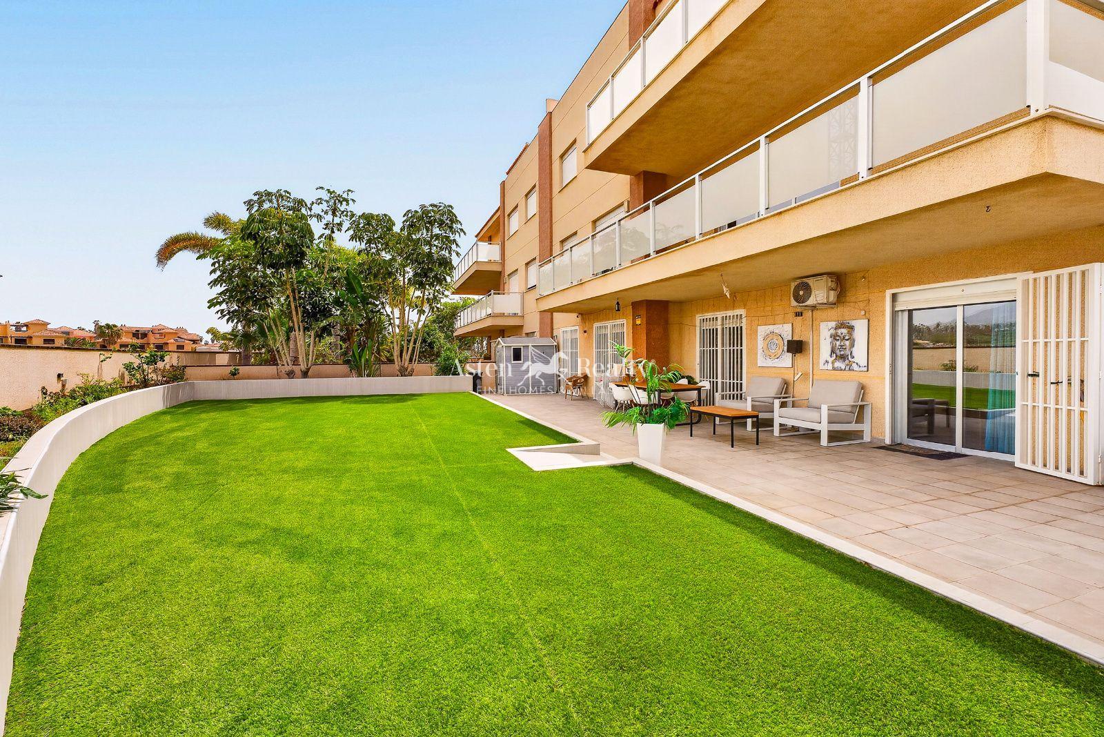 Apartamento de 4 dormitorios — Amarilla Golf — foto 1
