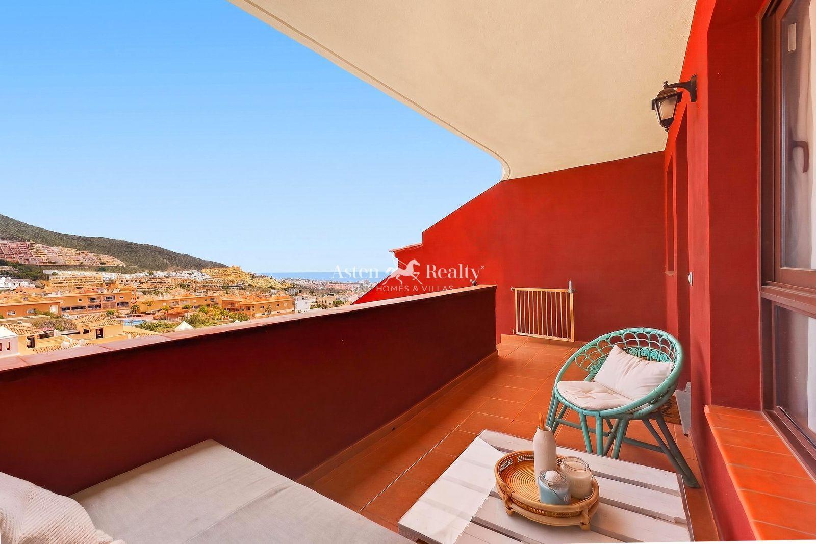 3-bedroom duplex — El Madroñal, Torviscas Alto — photo 1