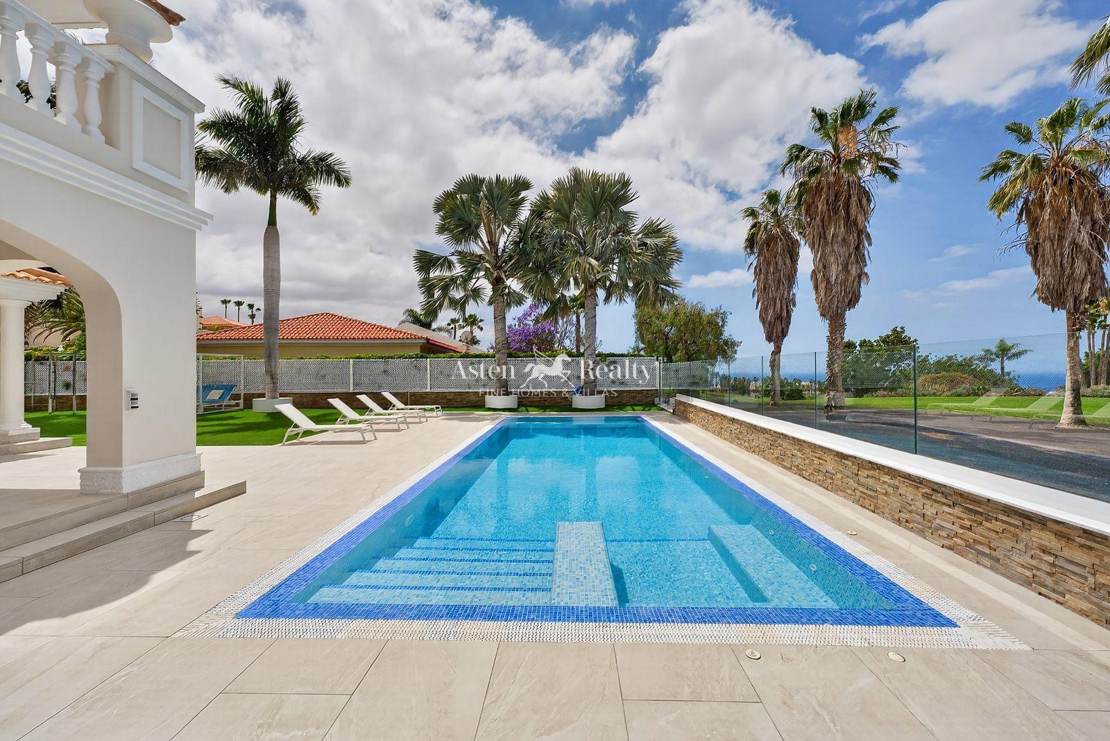 Villa de 4 dormitorios — Golf Costa Adeje, La Caleta — foto 1