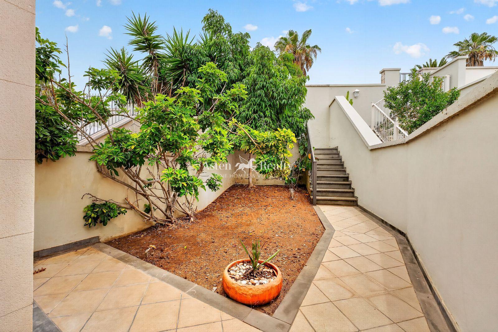 3-bedroom townhouse — Chayofa — photo 3