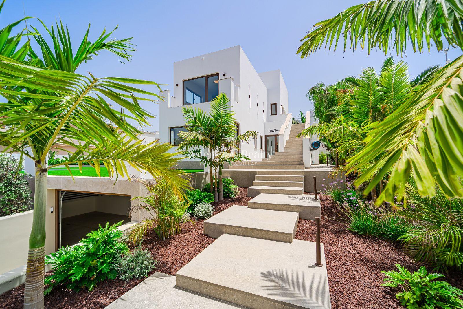 5-bedroom villa — Playa Paraíso — detail view