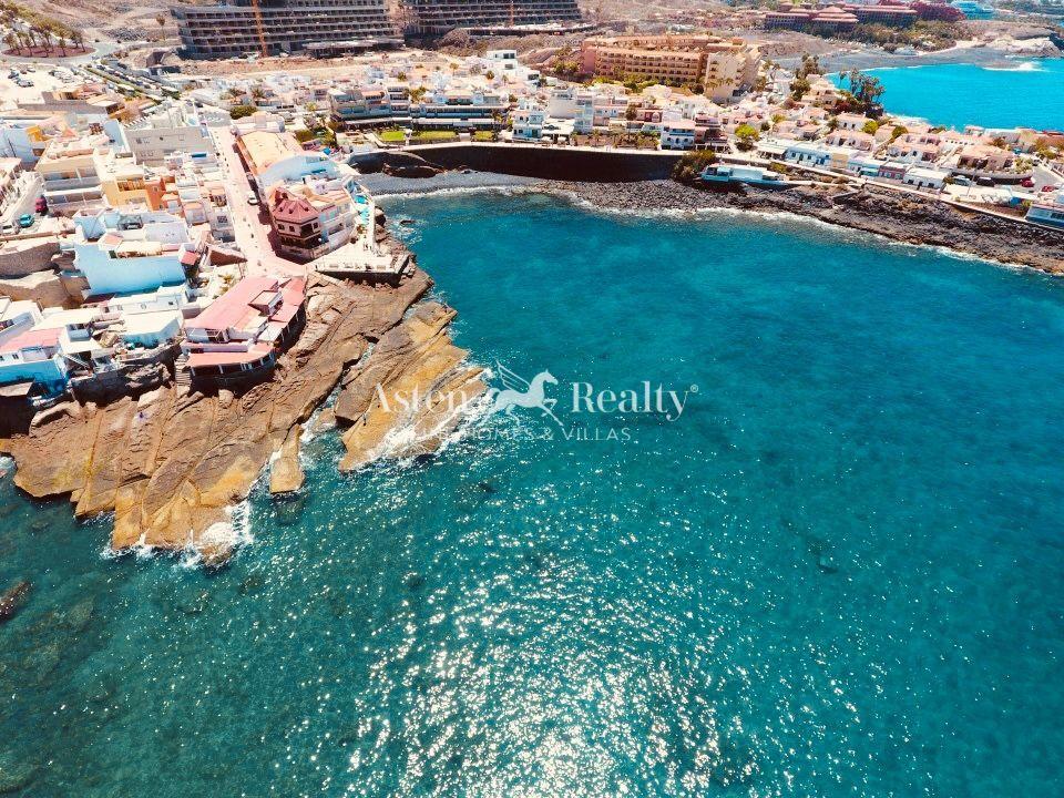 Casa de 4 dormitorios — La Caleta — foto 1