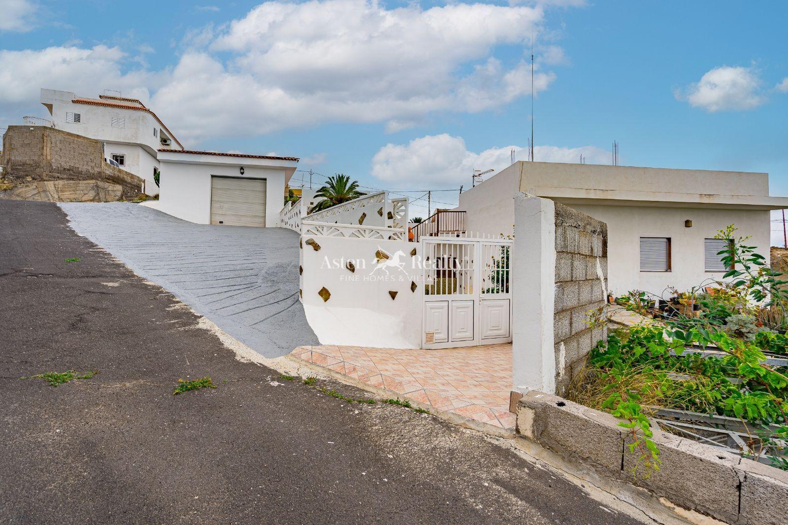 Villa — Granadilla — Villa de 5 dormitorios — Los Blanquitos, Granadilla