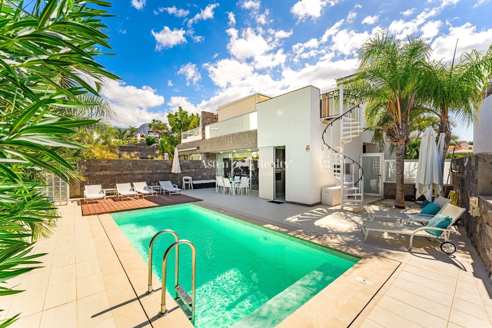 Villa de 6 dormitorios — Playa del Duque — foto 3