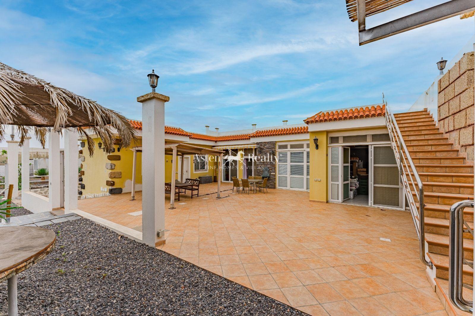 6-bedroom house — Las Rosas, Las Galletas — photo 1