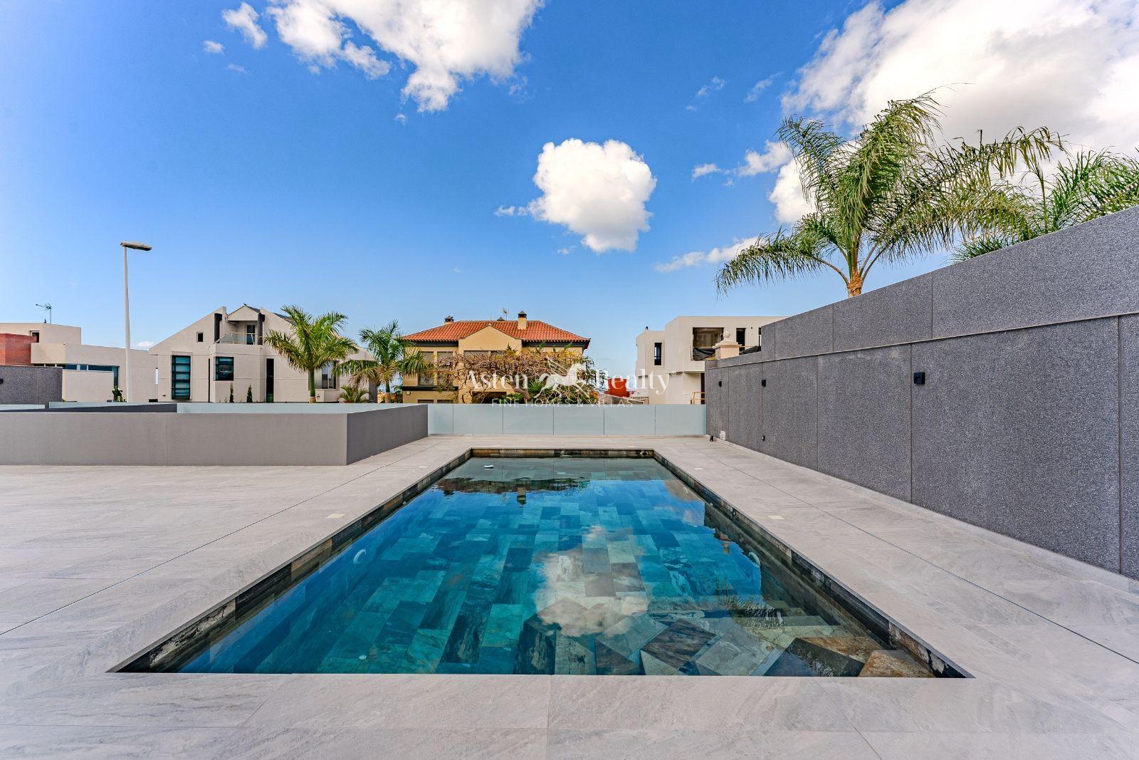 Villa de 4 dormitorios — El Madroñal, Torviscas Alto — foto 3