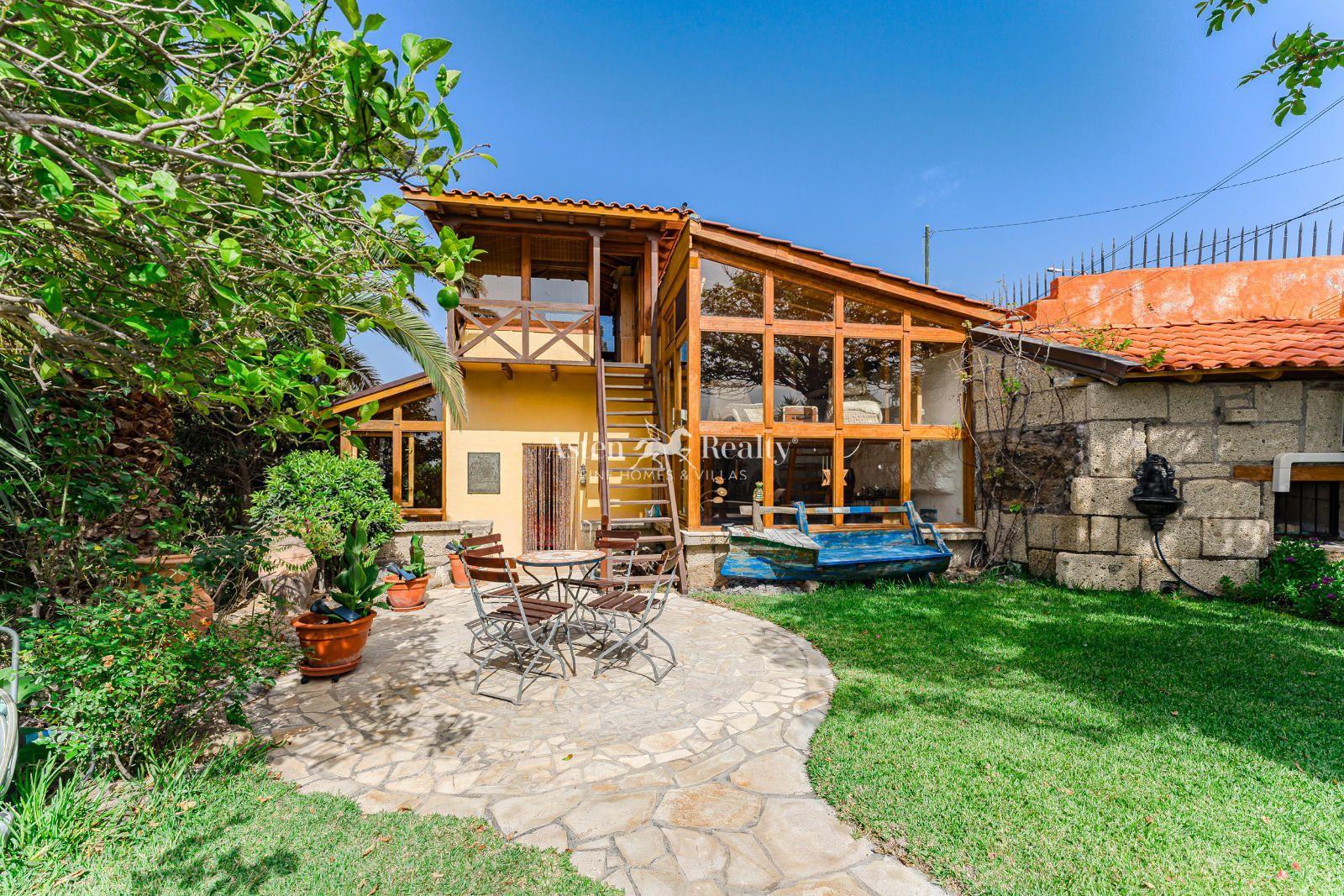 6-bedroom villa — Villa de Arico — detail view