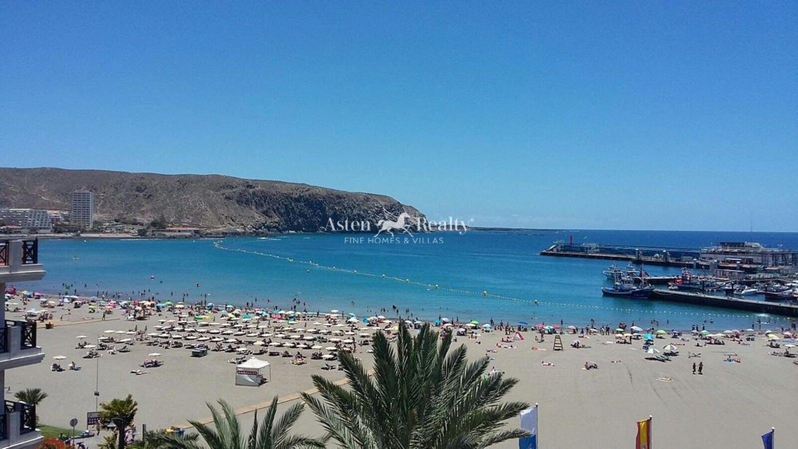 Apartamento de 1 dormitorio — Los Cristianos — foto 1