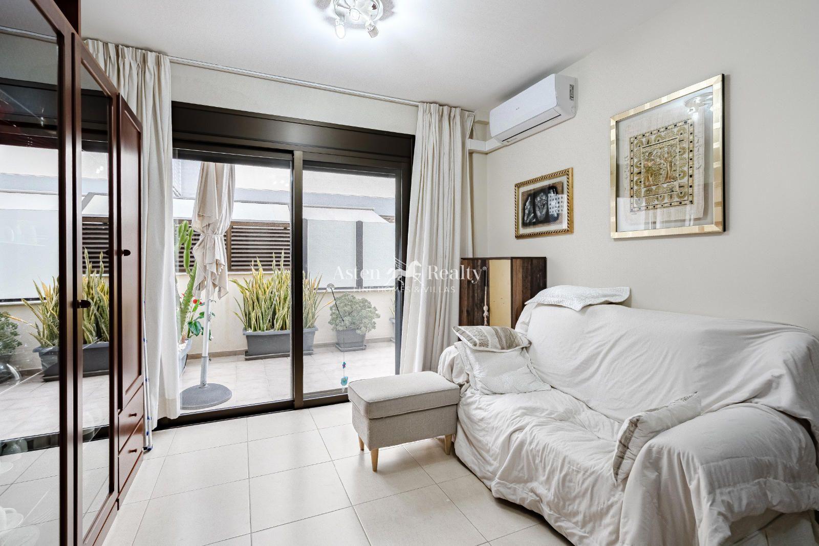 3-bedroom townhouse — Parque de la Reina — photo 3