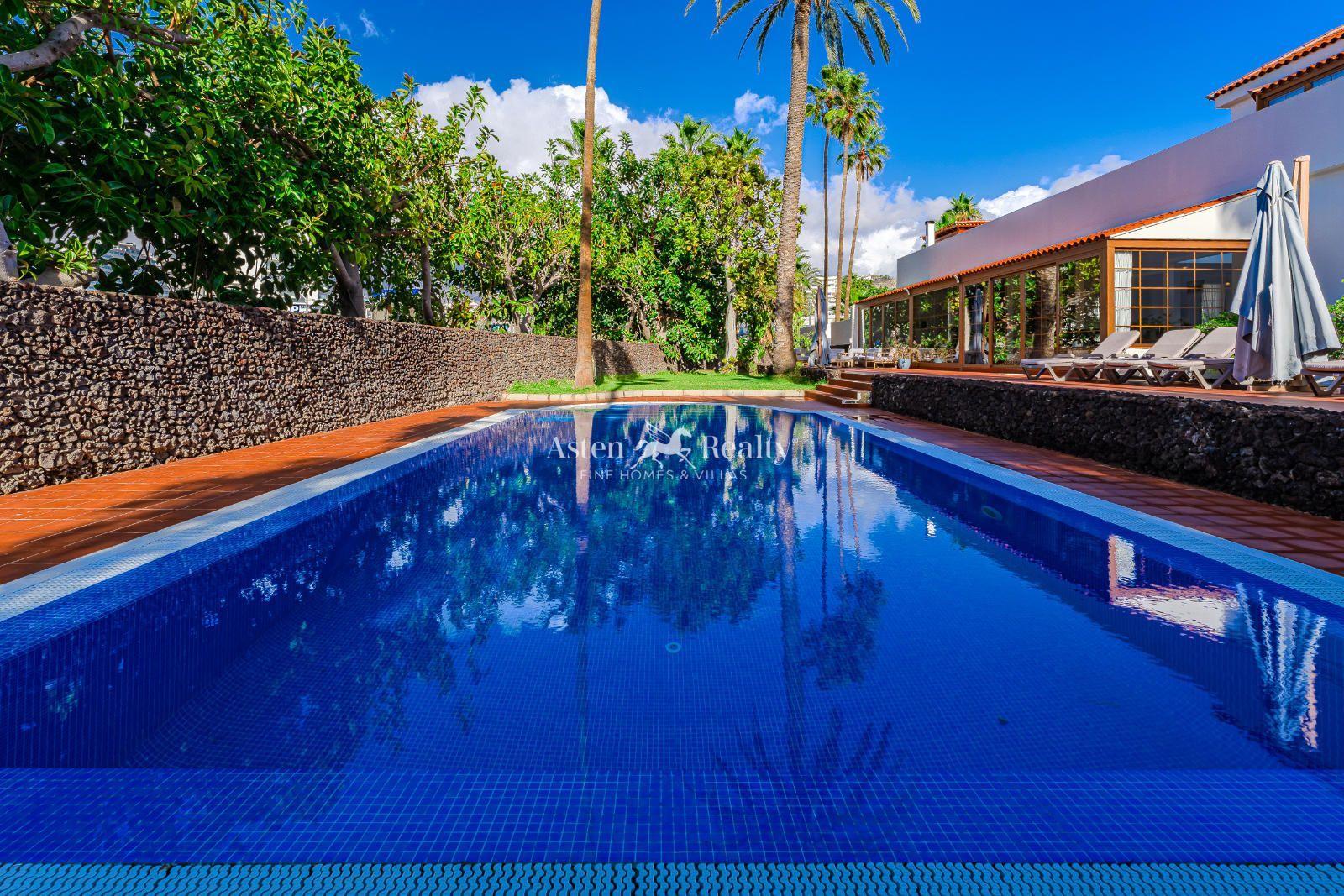 Villa de 6 dormitorios — Playa de Troya, Playa de las Américas — foto 1