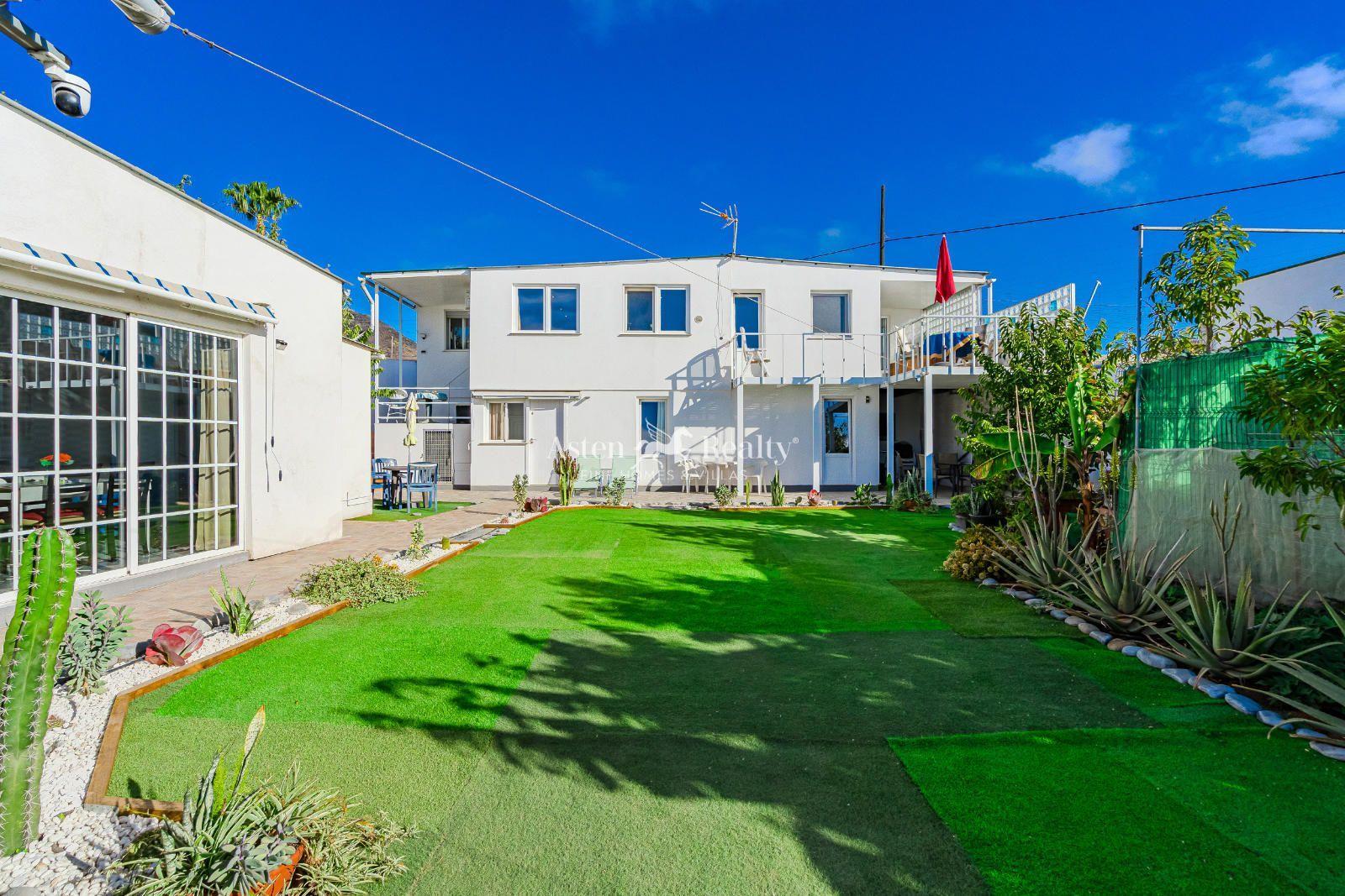 5-bedroom house — Cho II, Arona — photo 1