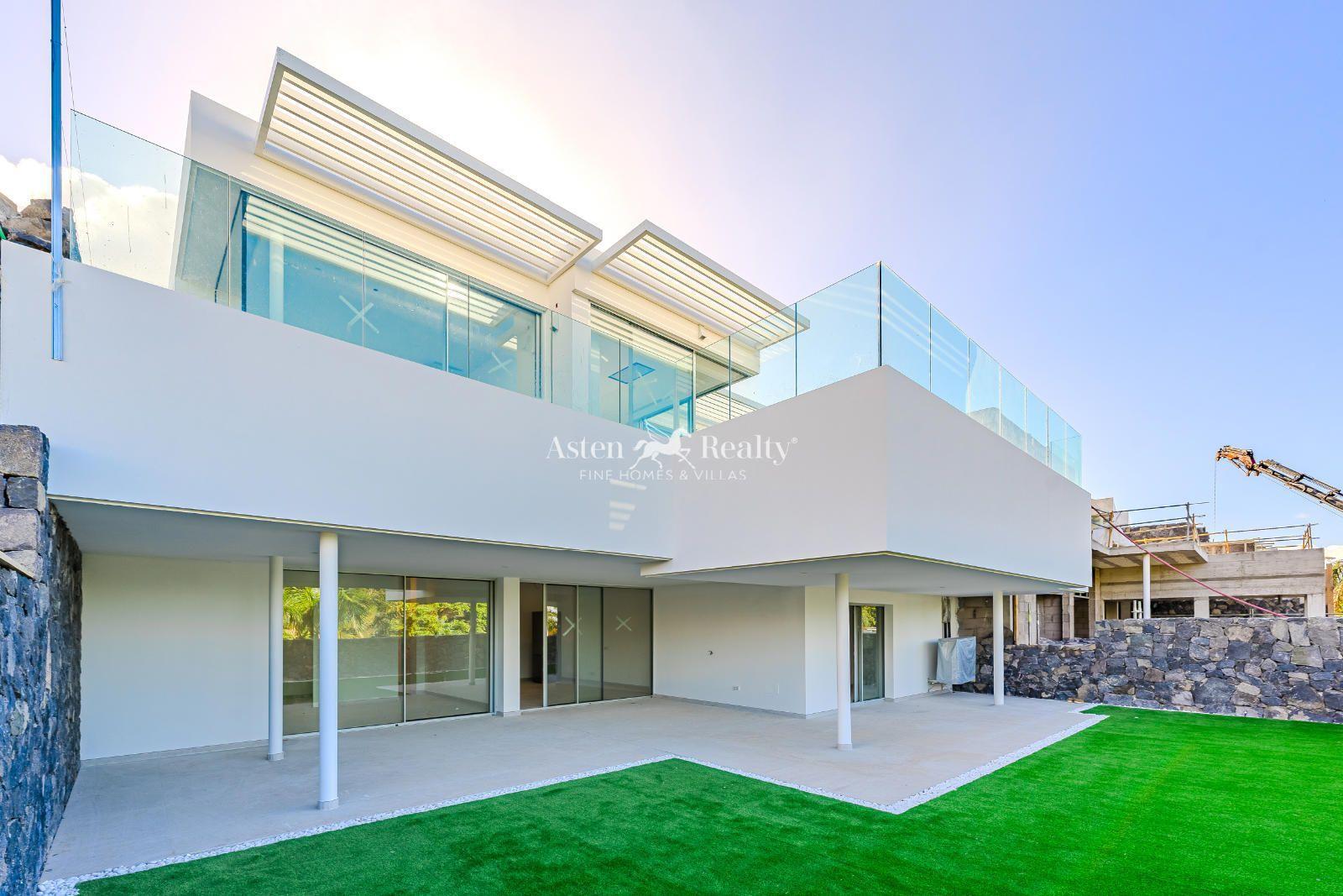 Villa — San Eugenio Alto — 6-bedroom villa — San Eugenio Alto