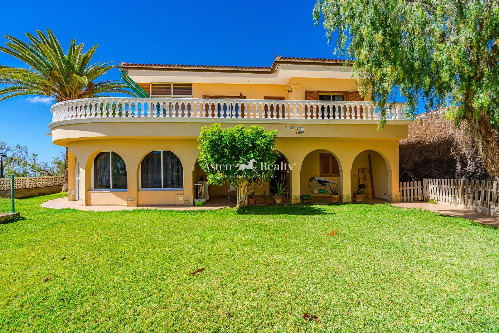 Villa — Chayofa — Villa de 9 dormitorios — Chayofa