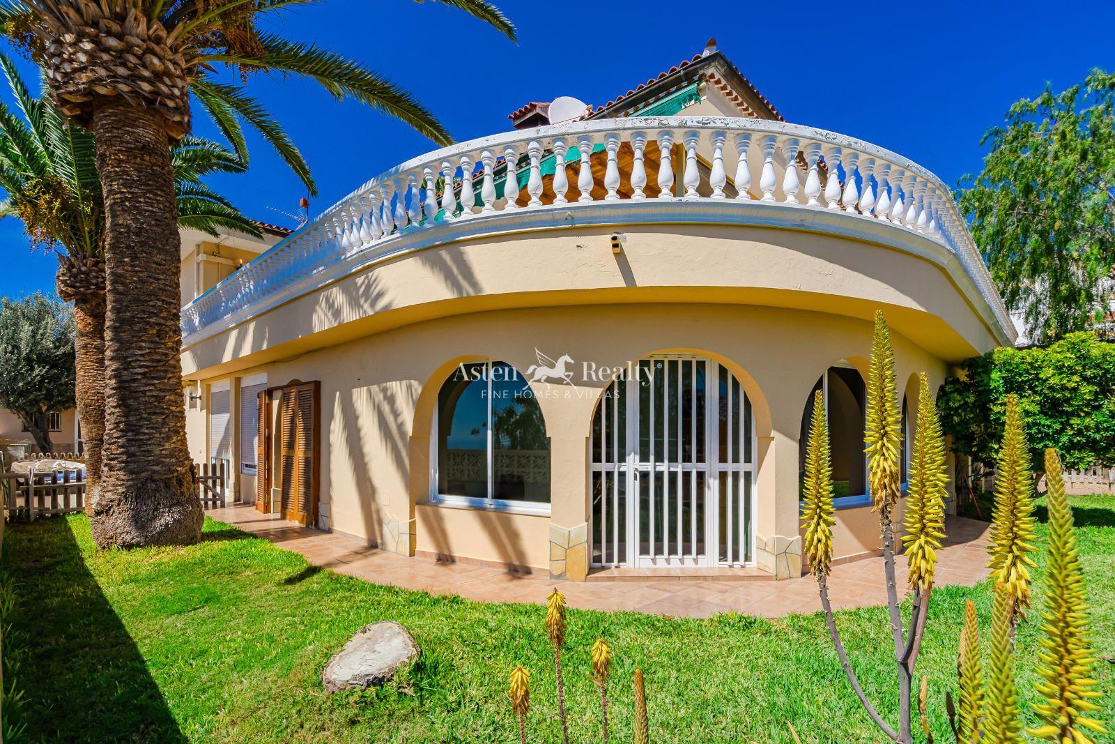9-bedroom villa — Chayofa — photo 3