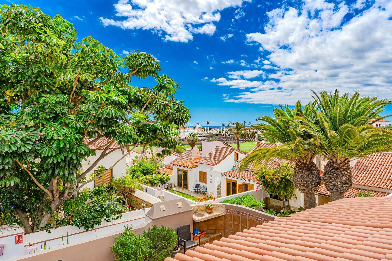 4-bedroom bungalow — Golf del Sur — detail view