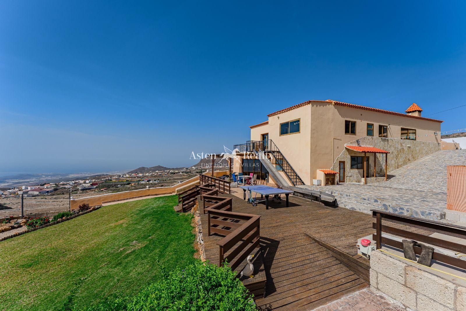Casa de 6 dormitorios — San Miguel — foto 4
