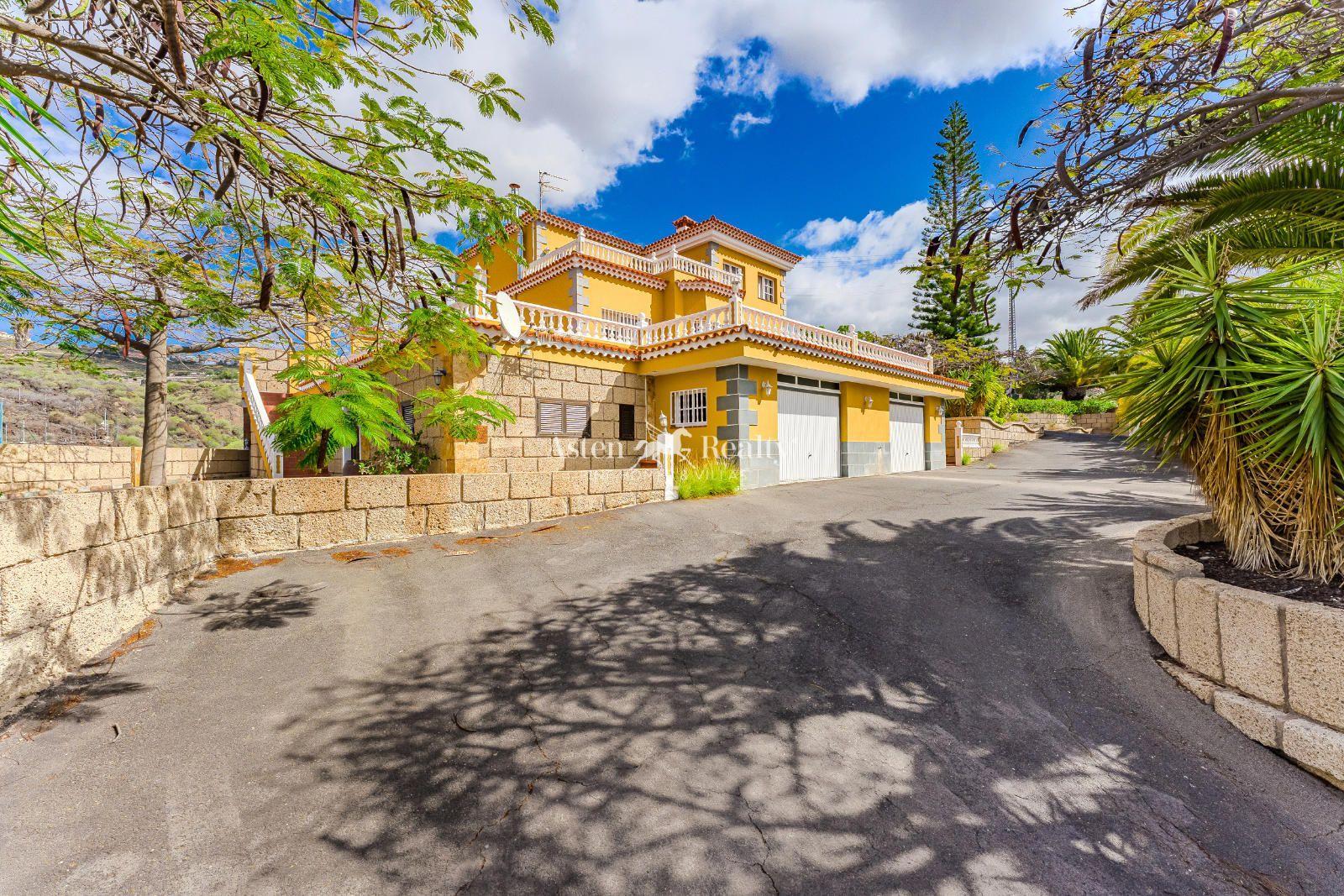 Villa — San Miguel — 4-bedroom villa — San Miguel