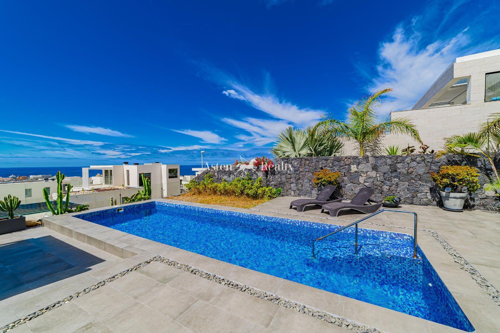 Villa de 3 dormitorios — San Eugenio Alto — foto 1
