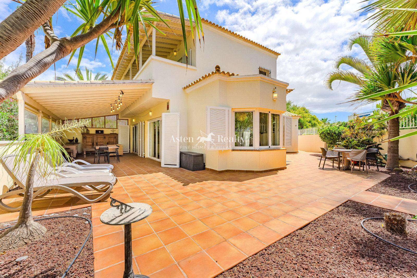 Villa — Playa de las Américas — Villa 4 chambres — Playa de las Américas