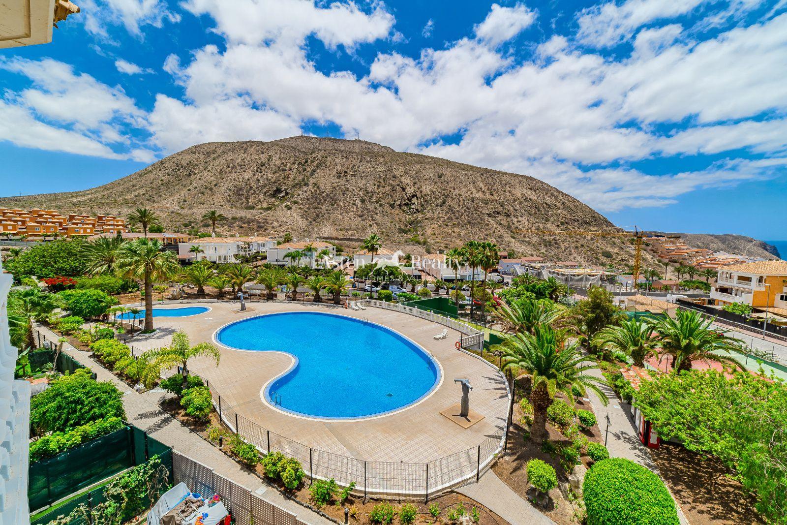 Ático de 3 dormitorios — Los Cristianos — foto 1