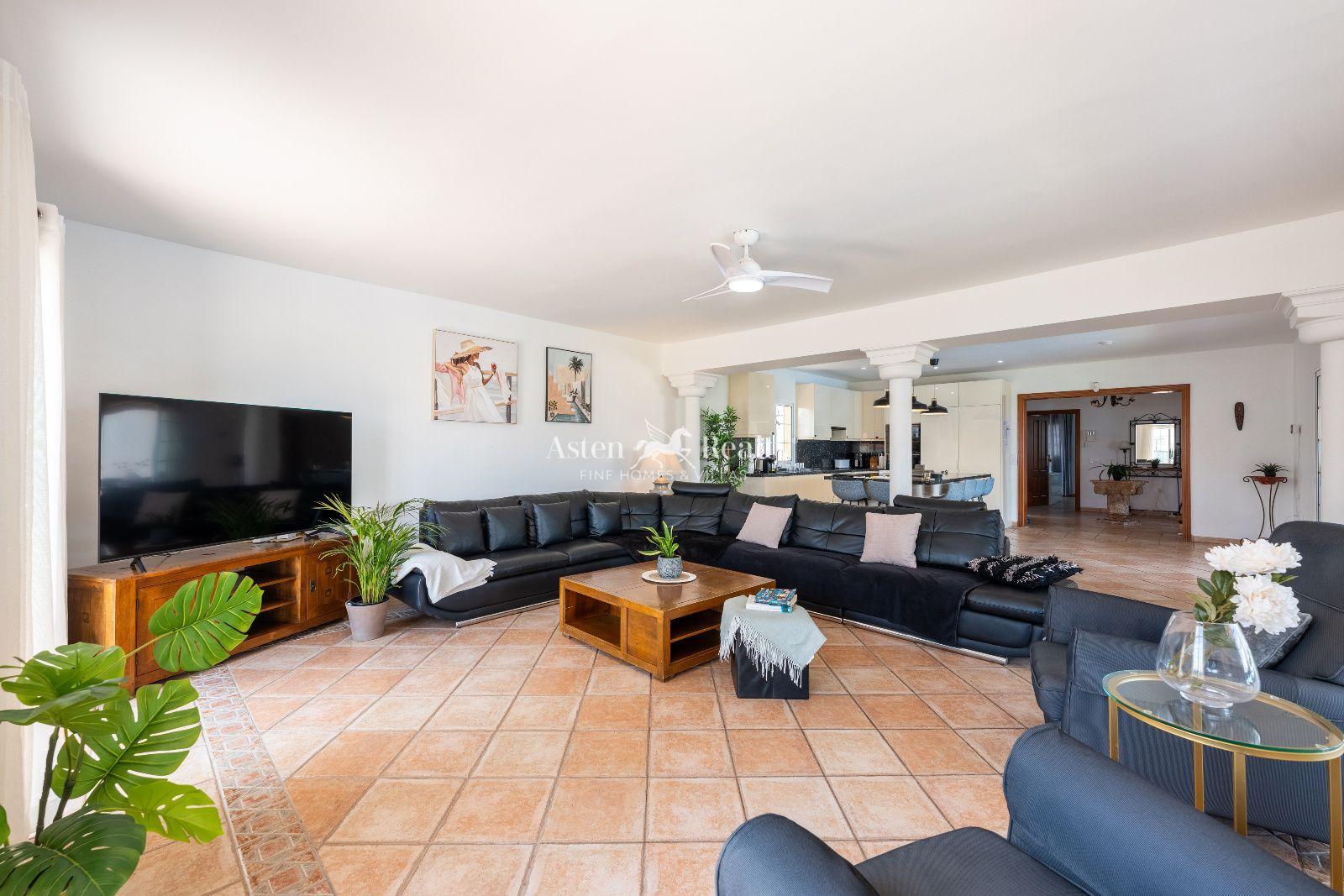 8-bedroom villa — Golf del Sur — photo 4