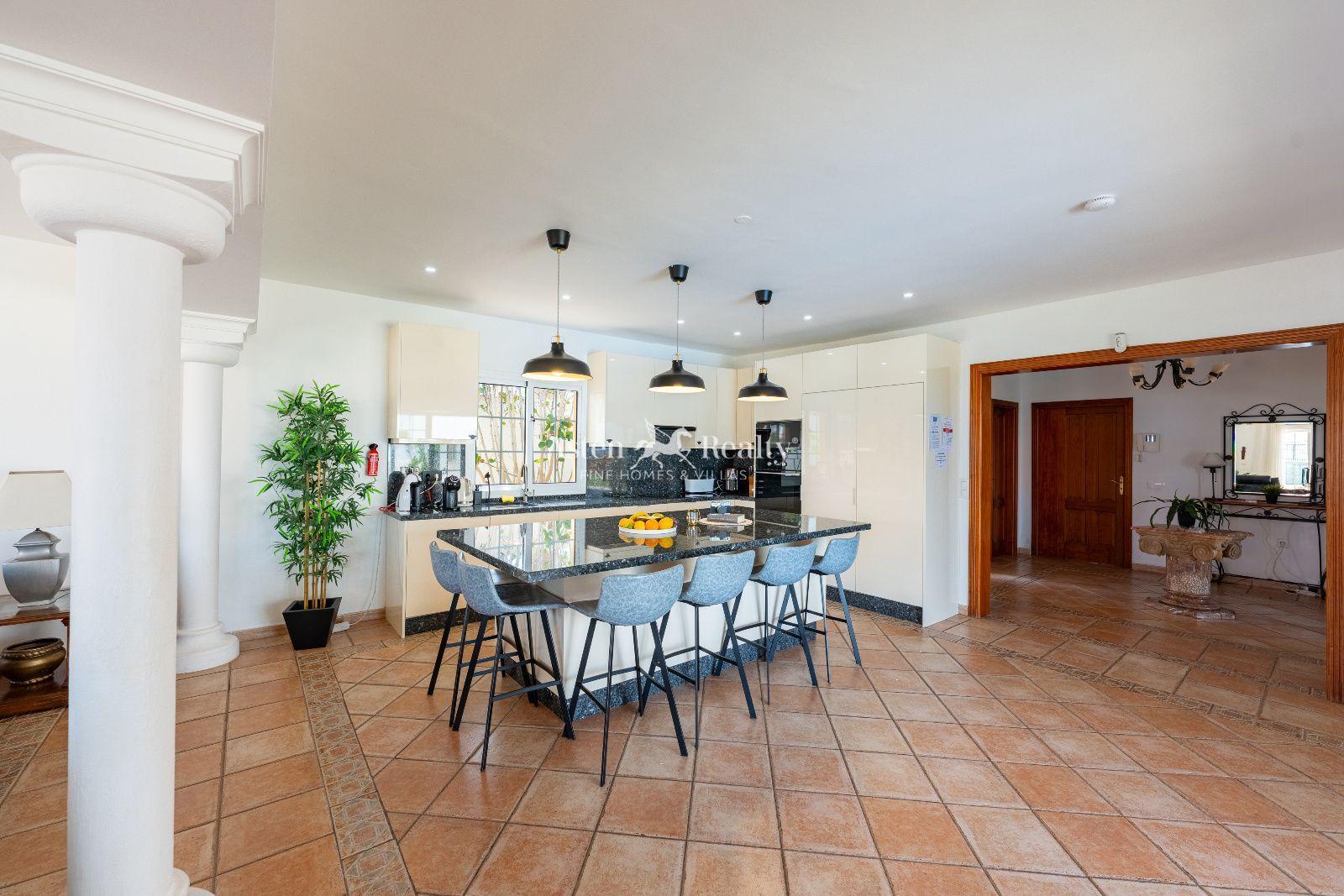 8-bedroom villa — Golf del Sur — photo 5