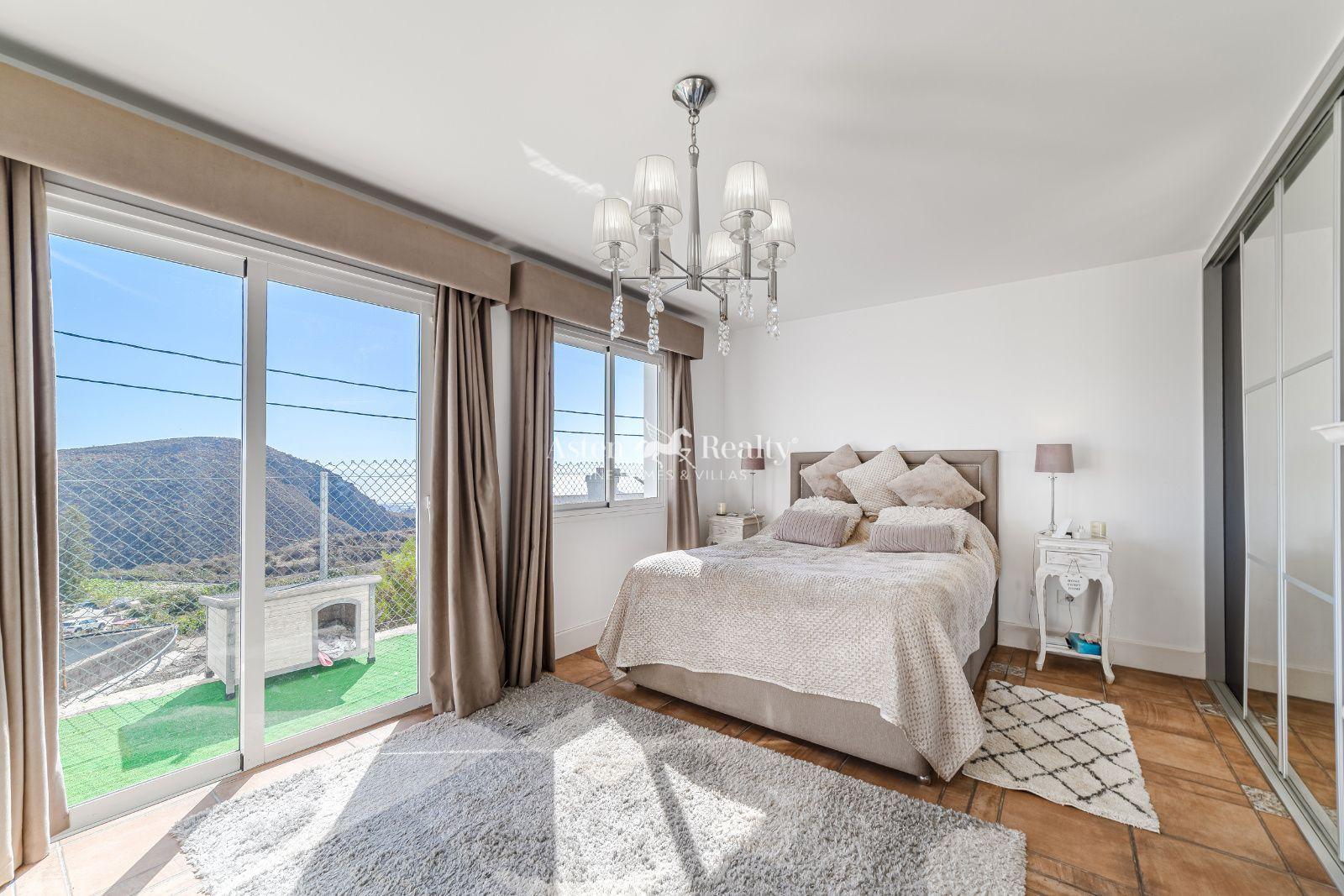 Casa de 3 dormitorios — San Miguel — foto 2