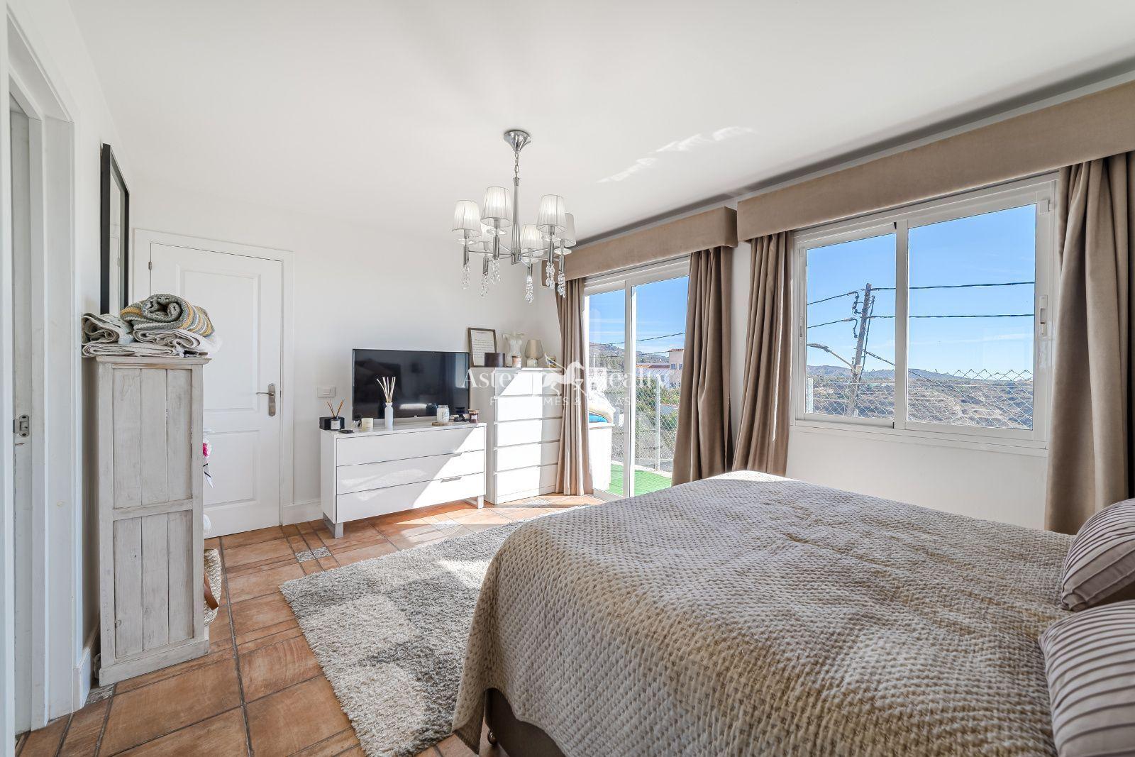 Casa de 3 dormitorios — San Miguel — foto 3