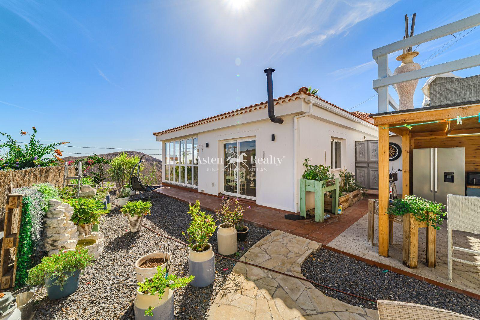 House — San Miguel — 3-bedroom house — San Miguel