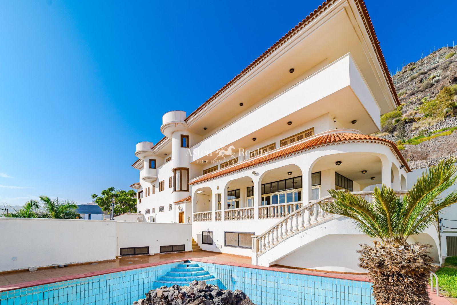 Casa de 8 dormitorios — Centro, Santa Cruz de Tenerife — foto 1