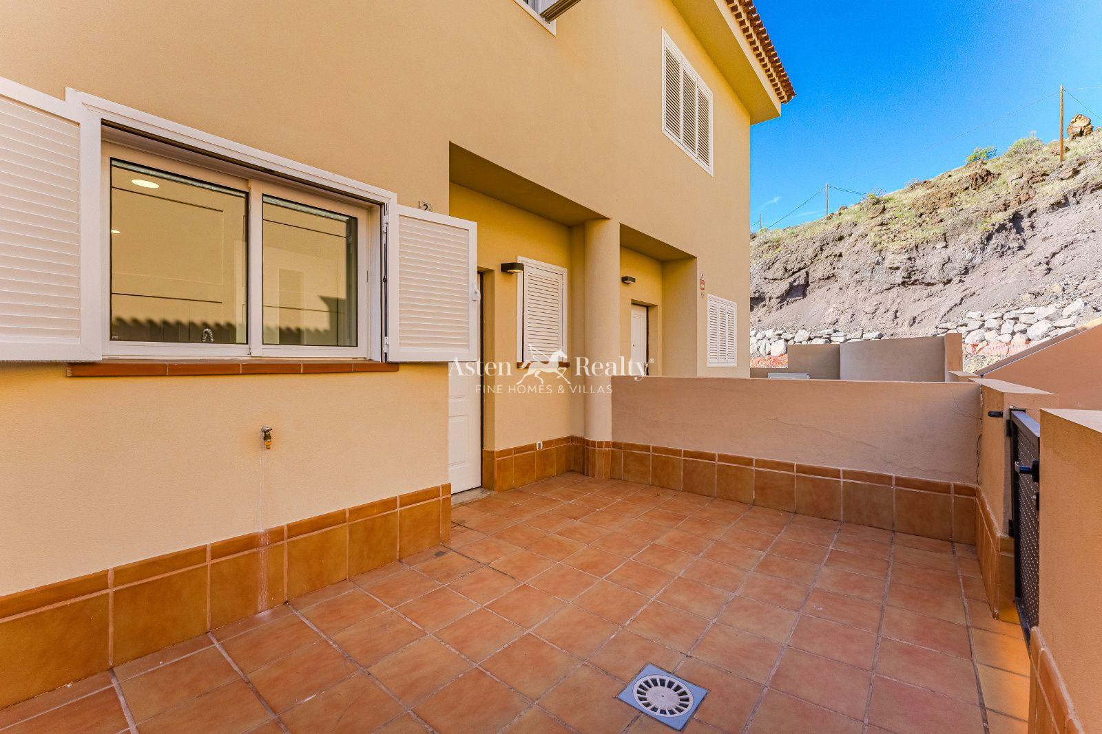 2-bedroom townhouse — Puerto de Santiago — photo 2