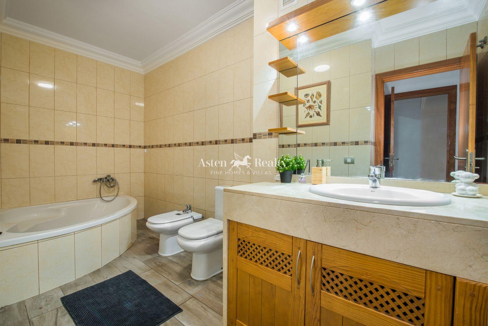Apartamento de 4 dormitorios — Playa San Juan — foto 4