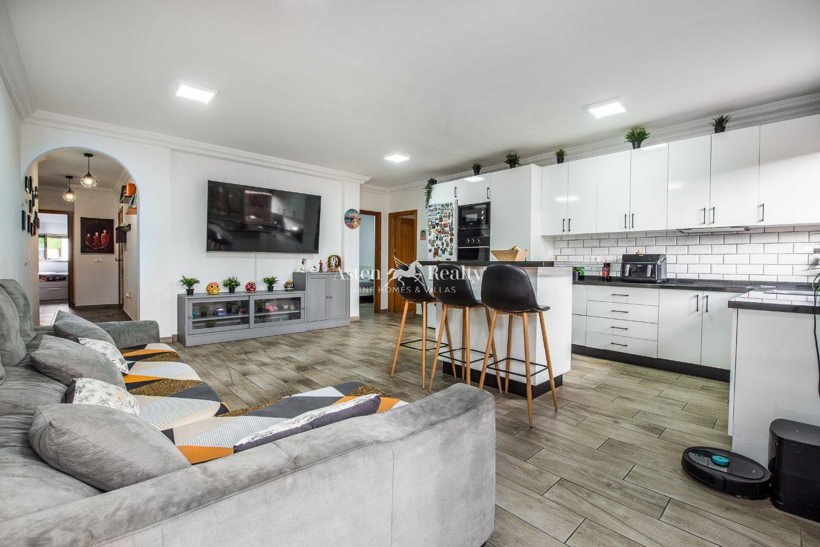 Apartamento de 4 dormitorios — Playa San Juan — foto 1