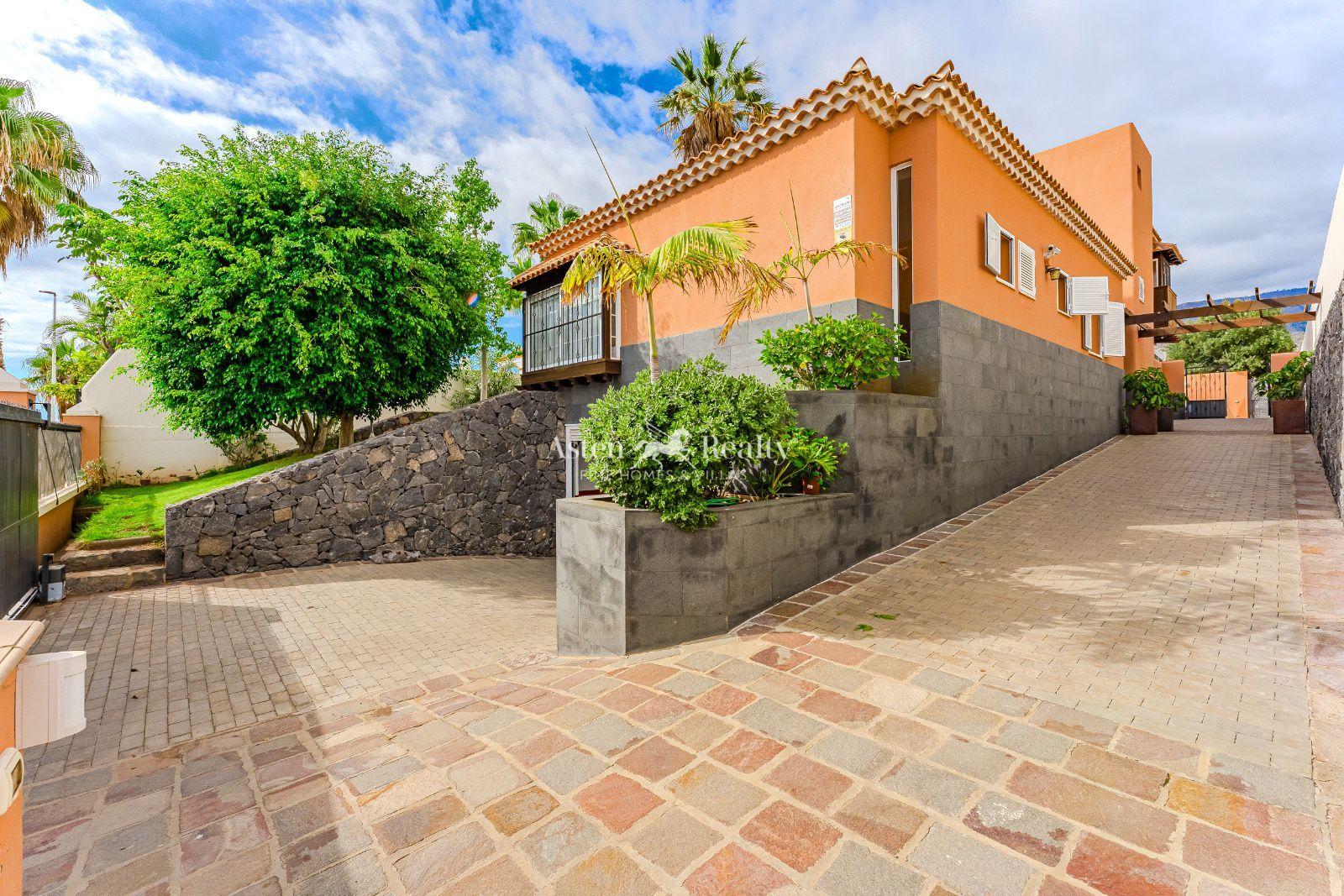 Villa 4 chambres — El Madroñal, Torviscas Alto — photo 2