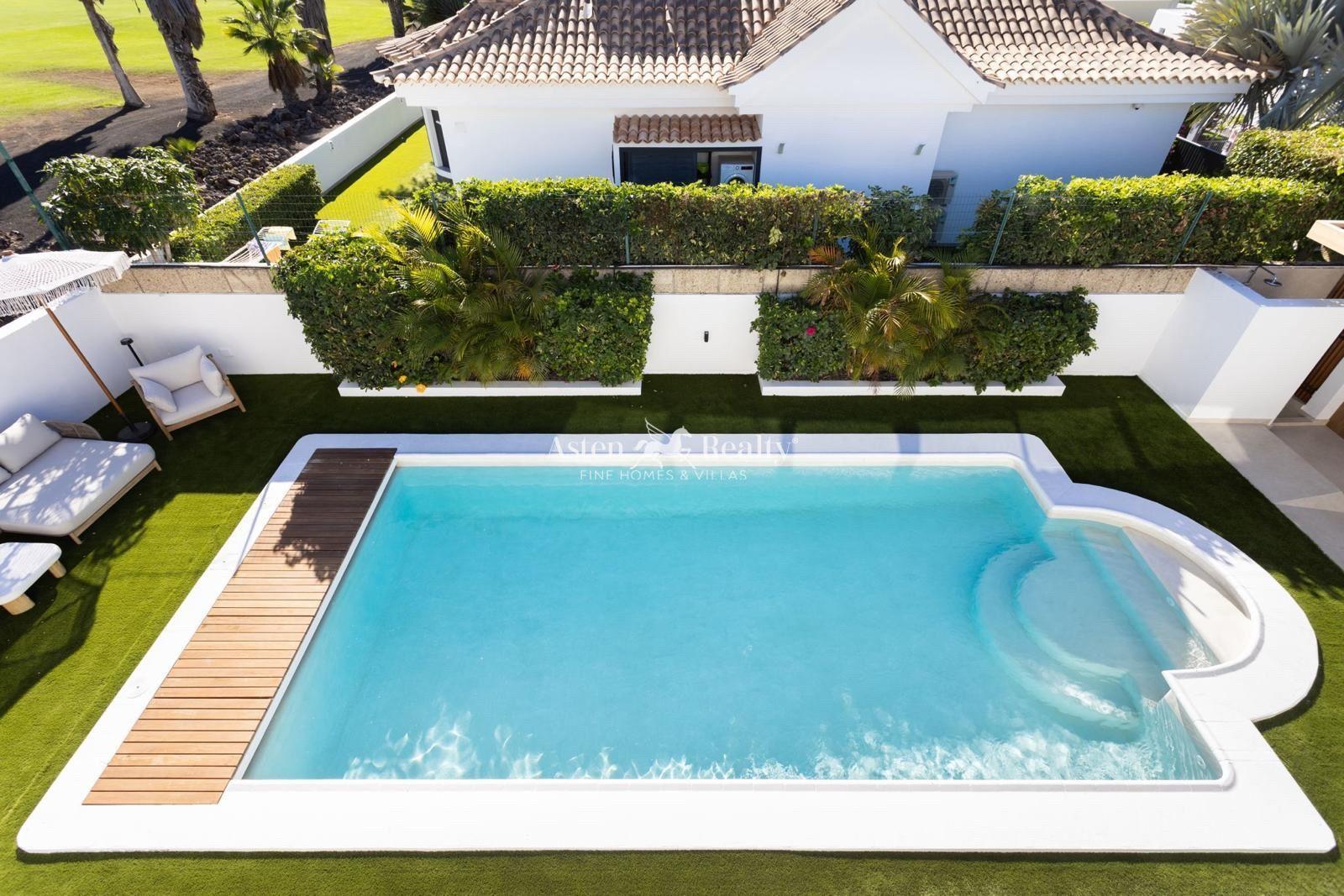 5-bedroom villa — Golf Costa Adeje, La Caleta — photo 3