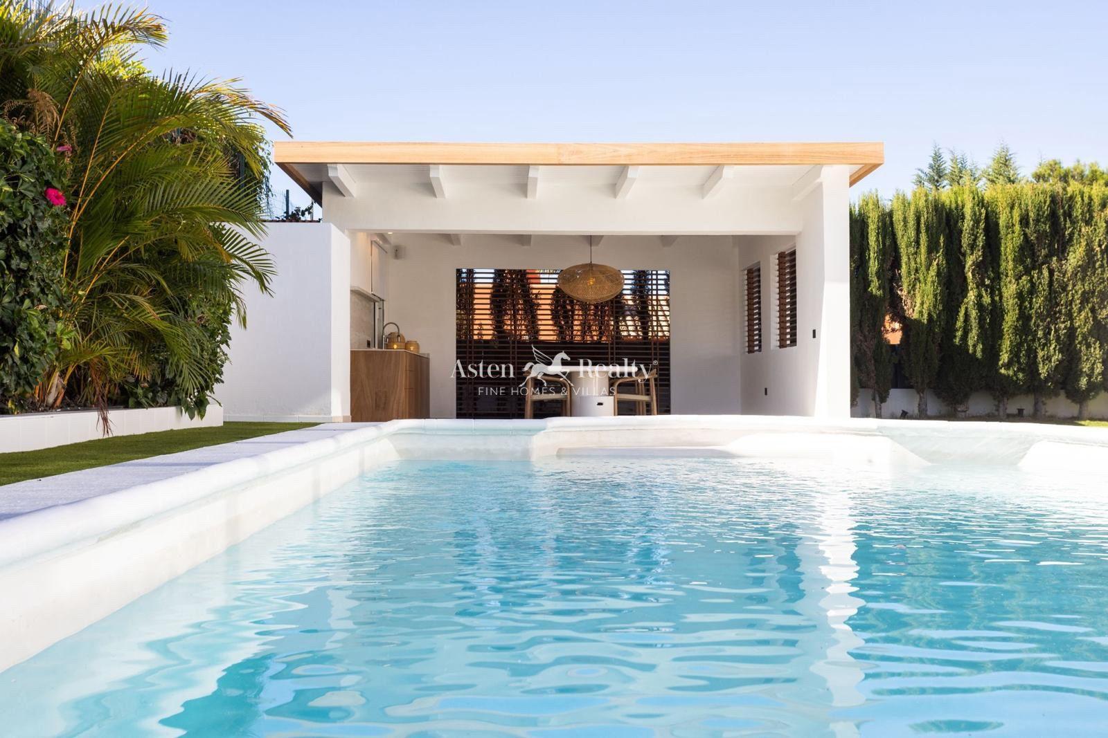 5-bedroom villa — Golf Costa Adeje, La Caleta — photo 4