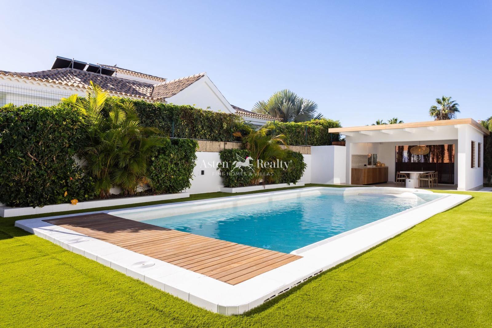 5-bedroom villa — Golf Costa Adeje, La Caleta — photo 5