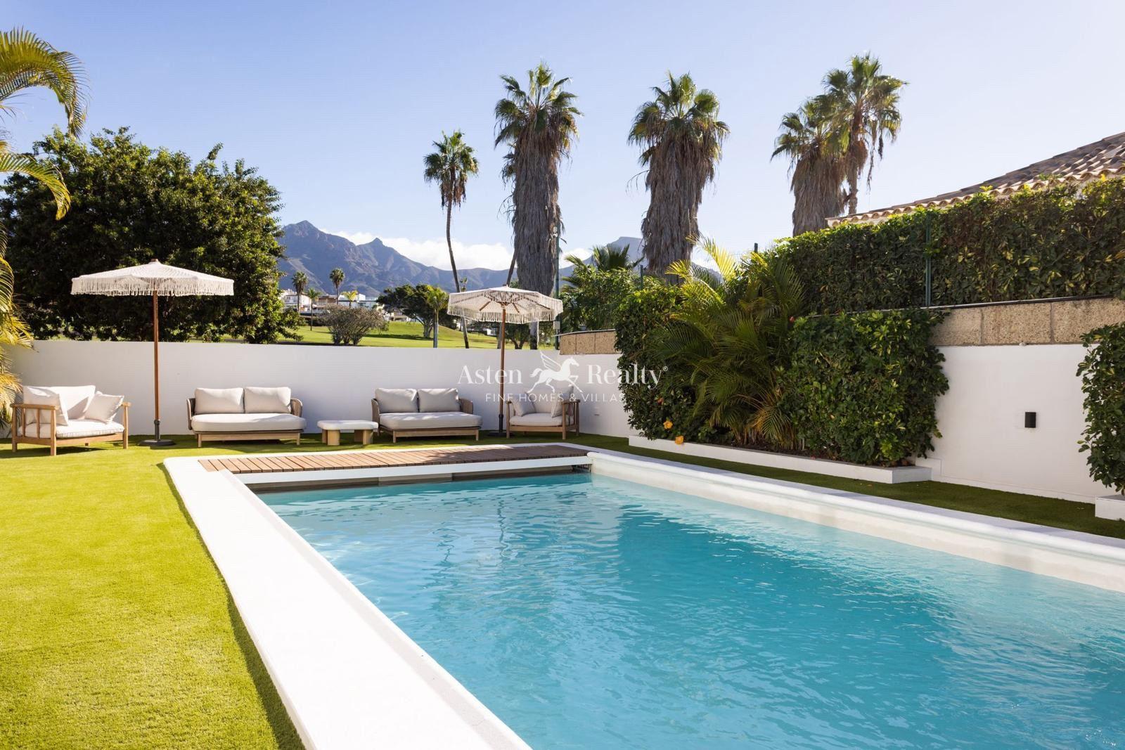 5-bedroom villa — Golf Costa Adeje, La Caleta — photo 1