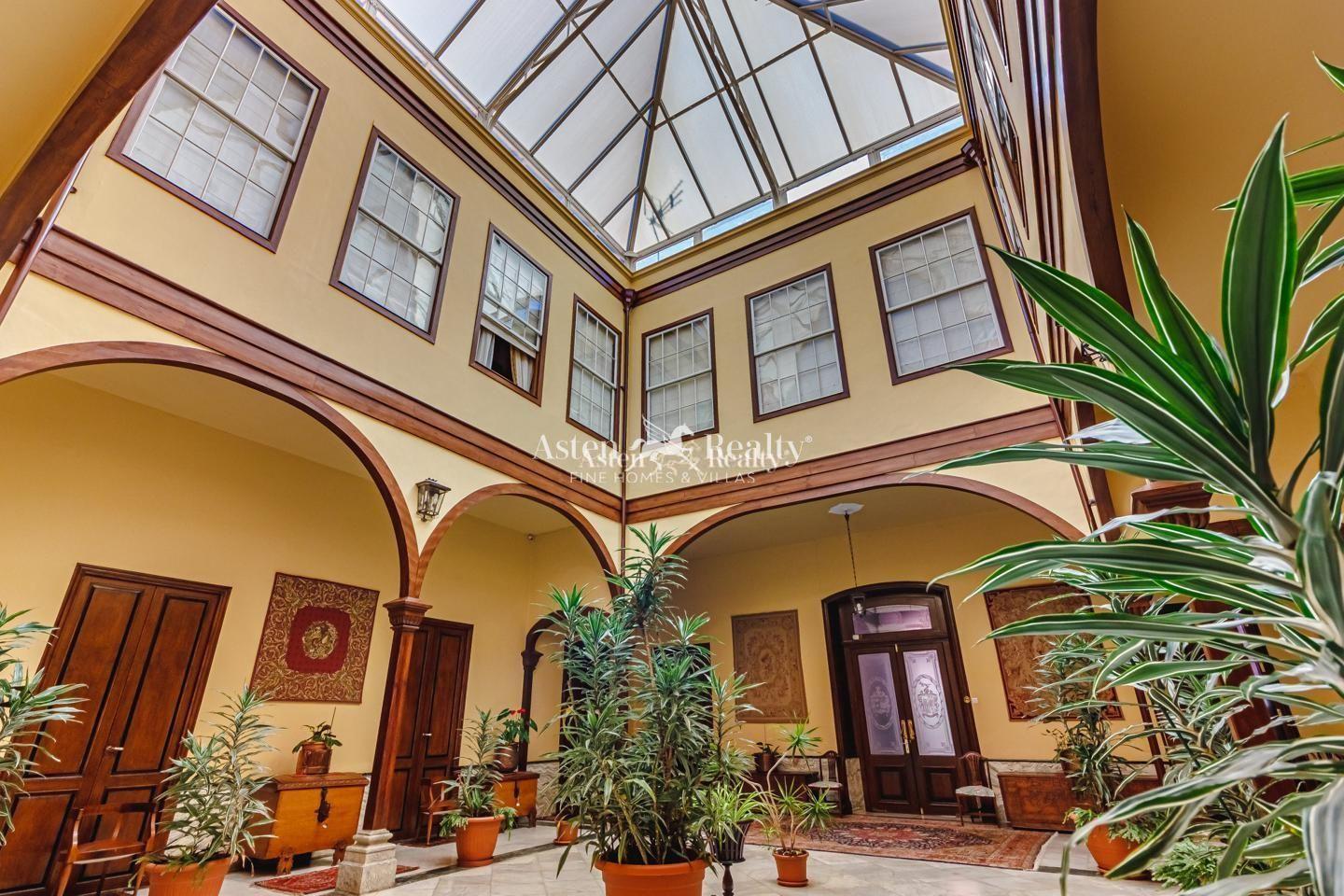 Villa de 6 dormitorios — La Orotava